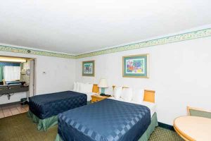 maingate lakeside resort double room